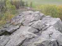 Apollofalter - vrchol obou tras, v pozadí parkoviště k via ferratě