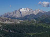 Pohľad na ľadovec Marmoády Najvýššia hora v Dolomitoch
