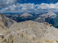 Vľavo Tofana di Dentro