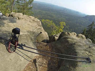 Když fotíte psa na ferratě, potřebujete kvalitní techniku.