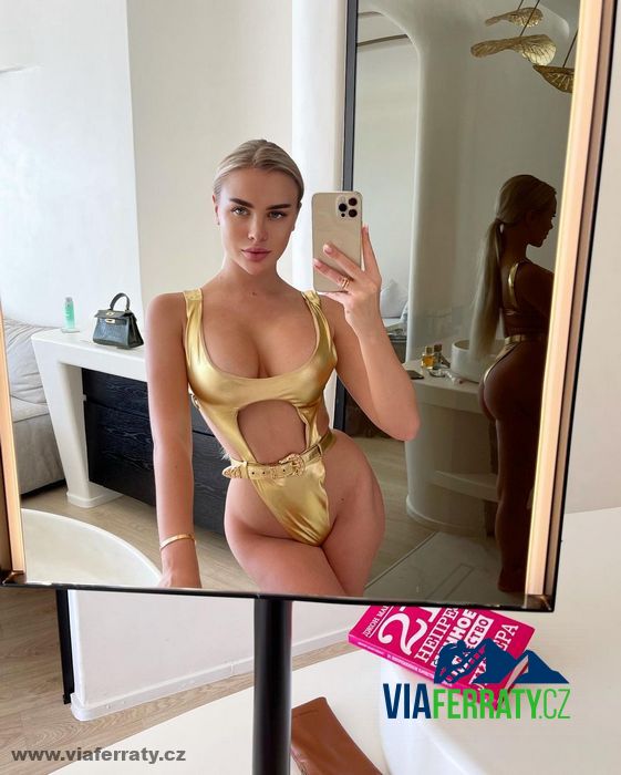 Интим-досуг в Самаре: Проститутки у метро — где найти наилучшие услуги